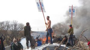 dapl-burning-tires-pipeline-protest-oct-2016